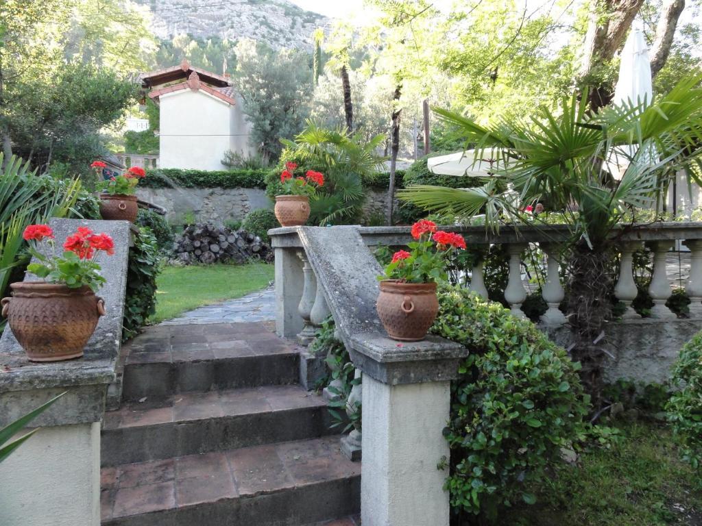 Les Montades Chambres D'Hotes Anduze Luaran gambar